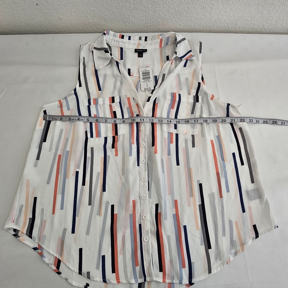 Torrid Madison Sleeveless Georgette Button-Front Blouse Abstract Stripe Size 12 - Picture 10 of 13